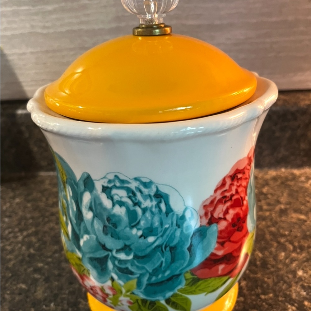 The Pioneer Woman Floral Vase with Yellow Lid